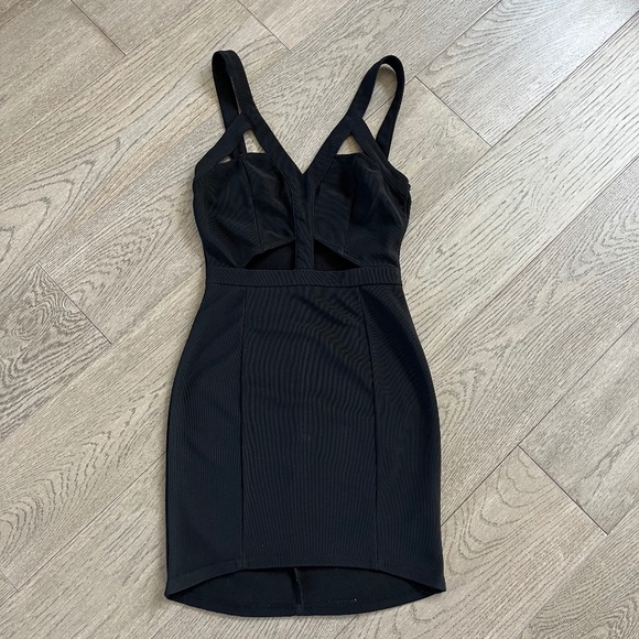 Tobi Dresses & Skirts - TOBI Black Dress